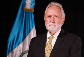 La Facultad de Derecho inicia el ciclo con un nuevo decano: El Lic. Alejandro Arenales Farner