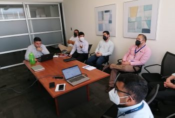 Alumnos de Ingeniería en Electrónica y Telecomunicaciones UNIS desarrollan un sistema de rastreo de vehículos durante sus prácticas